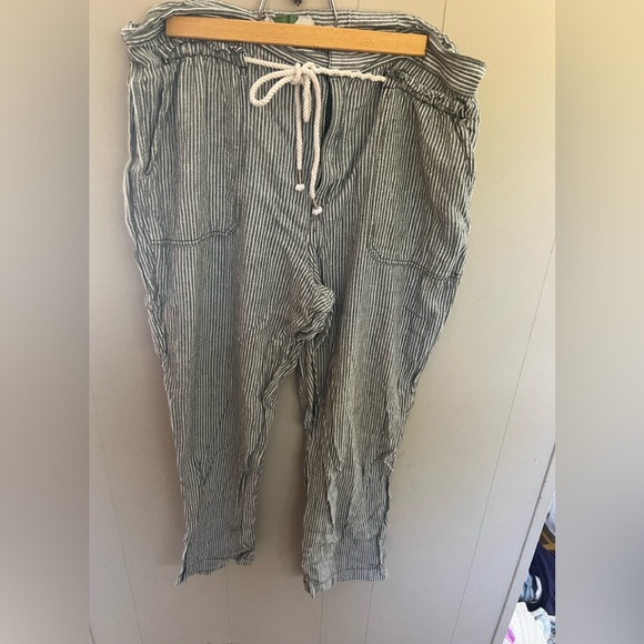 XL Anthropologie Crop green + White Pinstripe tie elastic Waist Pants. Nautical - Picture 1 of 4